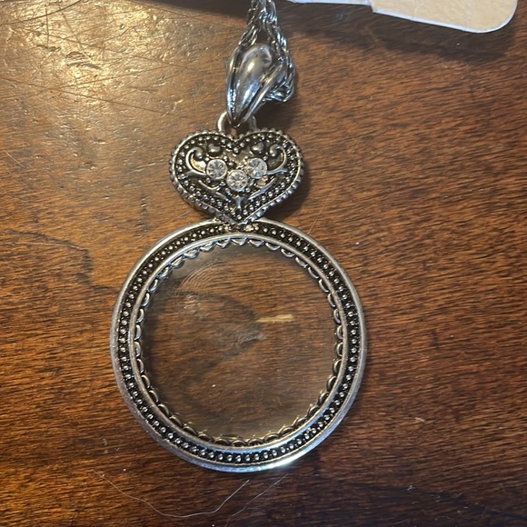 Magnifique magnifier necklace - Picture 3 of 5